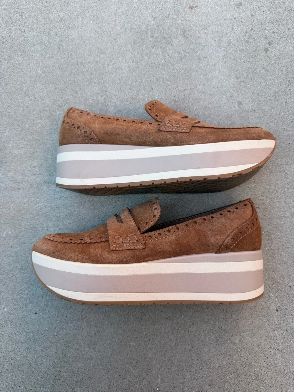Dolce Vita Tan Suede Slip-On Brogue Eyelet Loafers in Caramel Women’s Size 6.5